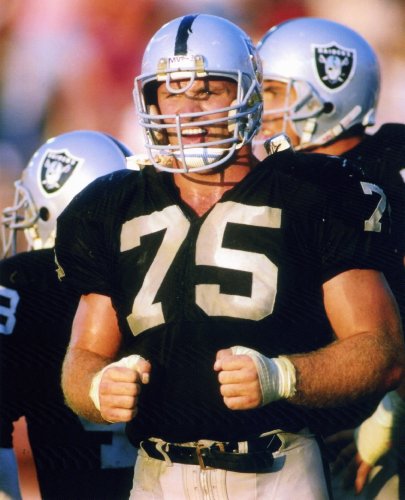 HOWIE LONG OAKLAND RAIDERS 8X10 SPORTS ACTION PHOTO (K)
