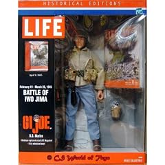 Hasbro GI Joe U.S. Marine 2001 - Historical Editions - Battle of Iwo Jima - 12 inch/30cm Action Figur - incl. Miniature Replica of Actual LIFE Magazine!