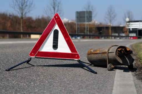 Fahrzeugpanne, Auspuff Abgefallen - 72"W x 48"H - Peel and Stick Wall Decal by Wallmonkeys