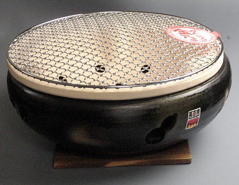【3方向からの豊富な画像付】【30％OFF】金網・板付き　10号伊勢コンロ（黒）　万古焼