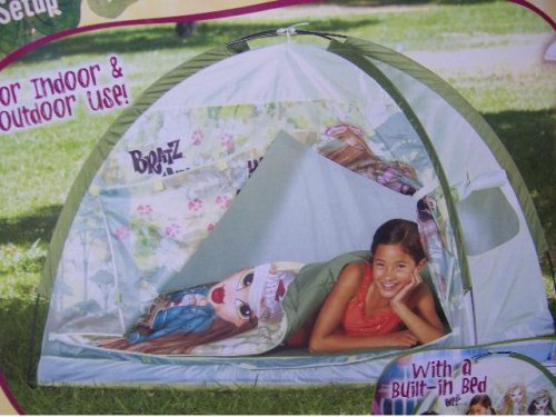 Childrens Toyshop  Toys : Bratz Adventure Girlz Deluxe Sleepover Tent