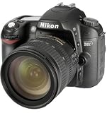 Nikon D80 SLR-Digitalkamera (10 Megapixel) Kit inkl. 18- 70mm 1:3,5-4,5G Objektiv