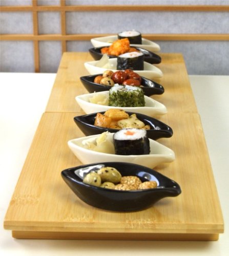 Canapé dishes leaf shaped black & white 8