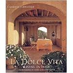 La Dolce Vita: Living in Italy book cover