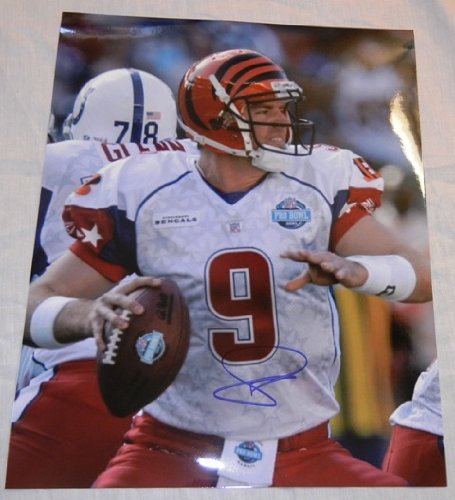 Carson Palmer Autographed Cincinnati Bengals Pro Bowl 11x14 Photo W/PROOF, Picture Of Carson Signing For Us, Cincinnati Bengals, USC Trojans, Heisman Trophy Winner