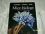 Microbiology : An Introduction / with CD - Gerard J. Tortora - Hardcover