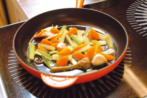 Le Creuset Backform 28 cm ofenrot