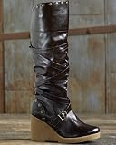 Strappy wedge boot