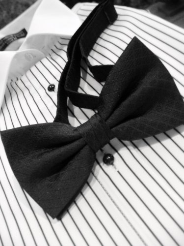 Click here to buy Sergio Bowtie-Italian Flare Diamond Pattern - Pre-tied.