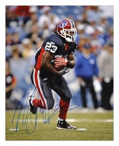 Buffalo Bills Marshawn Lynch Autographed 16'' x 20'' Photo - Memories - Mounted Memories Certified - Autographed NFL Photos