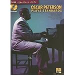 Oscar Peterson Plays Standards - Piano Signature Licks (cd/pkg) book cover