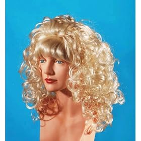 Perruque cheveux longs, blonds et boucl�s avec frange