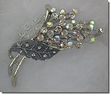 White and Silver Crystals Leaf Pin B3H33