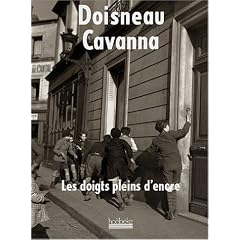 Les doigts pleins d'encre