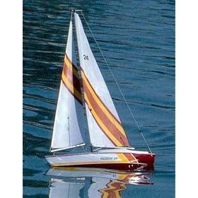 Huson 24 Wood Sailboat,24 by Dumas