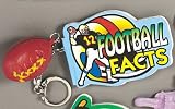 Review Reader's Digest  / Football Facts (Key Chains)