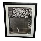 San Francisco Giants Autographed Willie Mays 16x20 Framed Photo The Catch