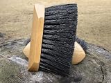 LEGENDS Soft Black Poly Pocket-Size Flick Brush