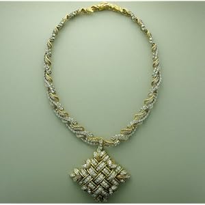 Platinum and 18k Yellow Gold Pendant Necklace VAN CLEEF & ARPELS Platinum and 18k Yellow Gold Pendant Necklace VAN CLEEF & ARPELS