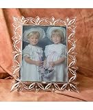 MEDALLION PHOTO FRAME 8X10