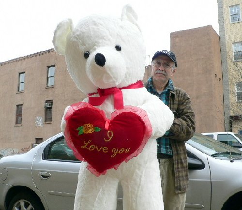 51F5VO3tSeL GIGANTIC 61 inches tall WHITE TEDDY BEAR * HOLDS BIG RED HEART THAT SAYS I LOVE YOU * HUGE BIG PLUSH LOVE! * AMERICAN MADE IN THE USA AMERICA