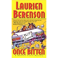 Once Bitten (Melanie Travis Mysteries)