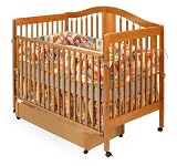 Stork Craft Chelsea 4-in-1 Crib with Drawer in Oak