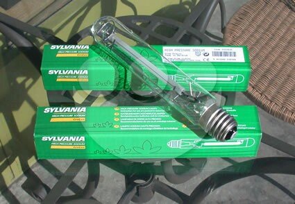 Kitchen: 600 HPS Sylvania Grolux   92,000 lumens