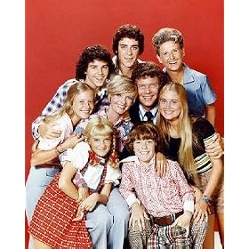 ANN B. DAVIS AS ALICE NELSON, MIKE LOOKINLAND AS BOBBY BRADY, MAUREEN MCCORMICK AS MARCIA BRADY, EVE PLUMB AS JAN BRADY, BARRY WILLIAMS AS GREG BRADY, FLORENCE HENDERSON AS CAROL TYLER-MARTIN-BRADY, CHRISTOPHER KNIGHT AS PETER BRADY, SUSAN OLSEN AS CYNTHIA 'CINDY' BRADY, ROBERT REED AS MIKE BRADY FROM THE BRADY BUNCH #4 - COLOUR Movie Photo - (4 Different Photograph & POSTER Sizes Available)