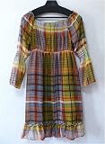 フレア袖のチェック柄シフォンワンピース