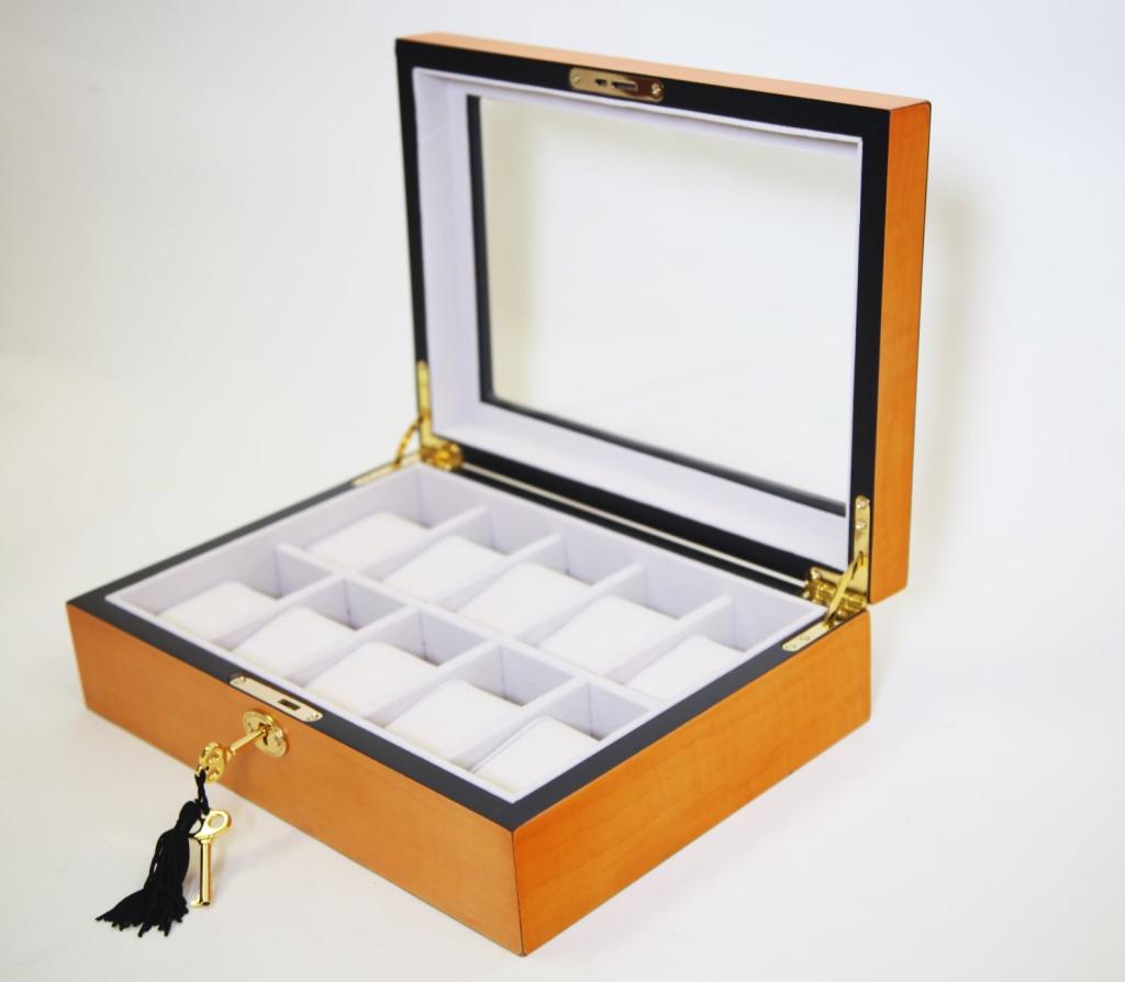 Oineh Elegant Oak Wood Watch Display Case