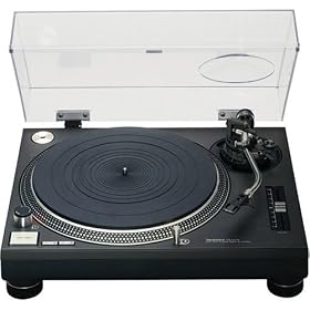 Technics Quartz Synthesizer Direct-Drive Turntable