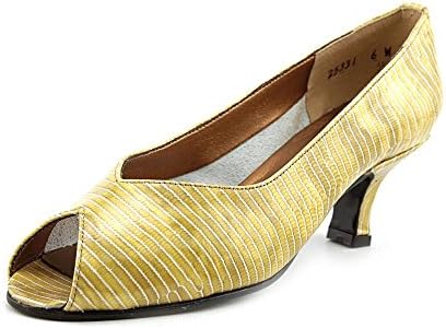 California Magdesians Women's Laurie Pump,Cream,8 W US