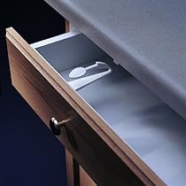 KidCo Adhesive Mount Cabinet/Drawer Lock 1ea
From KidCo
