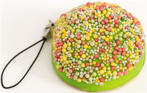 Imagen 2 de Colgante Squishy con panecillo verde con virutas de colores