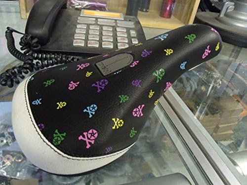 UGP Pivotal Mid Black Bicycle Seat