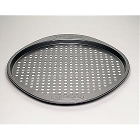 Farberware Bakeware 13-Inch Pizza Crisper by Farberware