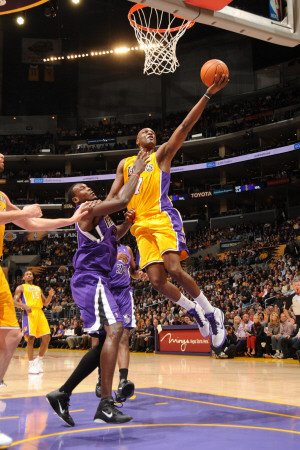 Sacramento Kings v Los Angeles Lakers: Lamar Odom Photographic Poster Print by Noah Graham, 24x36