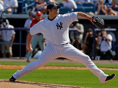 Philadelphia Phillies v New York Yankees, TAMPA, FL - FEBRUARY 26: Joba Chamberlain Photographic Poster Print by J. Meric, 12x16
