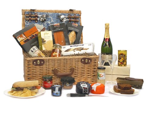Luxury 4 Person Picnic Hamper with Accessories & Gourmet Food including Fresh Salmon & Chicken, Caviar, Pate, Snowdonia Cheese Truckles, Chocolates & more! - Ascot Races Picnic Hampers & Gifts