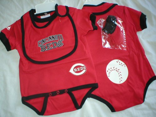 Cincinnati Reds Baby Onesie  Bib and Booties   3 6 mos
