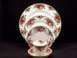Royal Albert Old Country Roses 5-Piece Place Setting, Service for 1