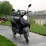 e-moto 2000 Watt Classic Electric Moped Scooter