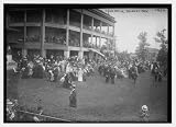 Photo (XL): Club House, Belmont Park