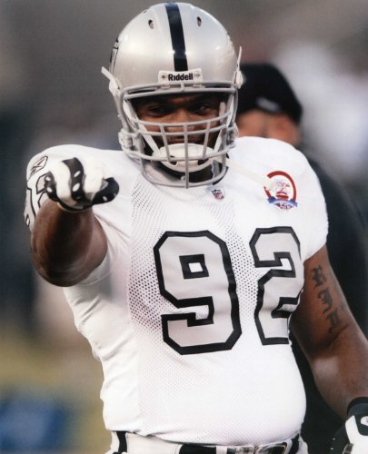 RICHARD SEYMOUR OAKLAND RAIDERS 8X10 HIGH GLOSSY SPORTS ACTION PHOTO (Q)