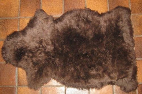 Bowron Single PELT RUG 24x36 DARK BROWN