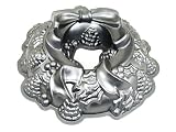 NordicWare 10 Cup Holiday Wreath Bundt Pan