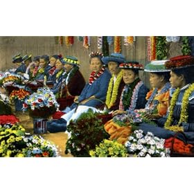 Honolulu Flower Girls, Hawaii - Fine-Art Gicl??e Photographic Print - 8"x10" Enlargement from a Classic Vintage Postcard