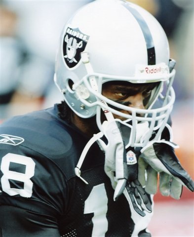 RANDY MOSS OAKLAND RAIDERS 8X10 SPORTS ACTION PHOTO (11)