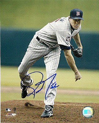 Joe Nathan - Autographed/Hand Signed Minnesota Twins 8x10 Photo
